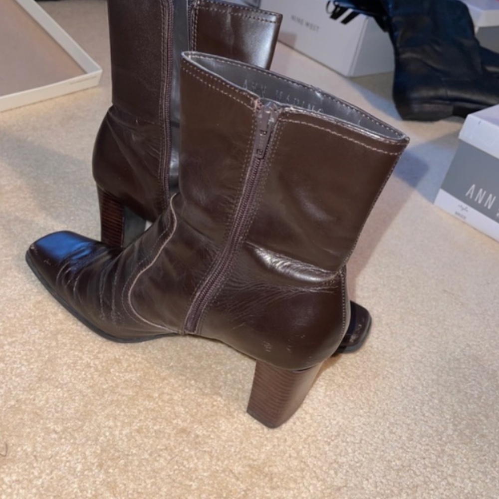 Ann Marino - Brown Ankle Heeled Boots - 10